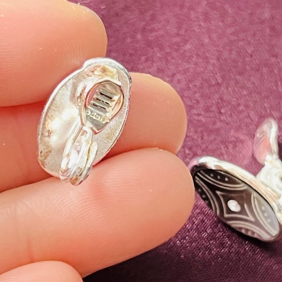 Vintage MONET Natural Rainbow Mother of Pearl Shell Clip Earrings w/Rhinestone - Picture 11 of 12